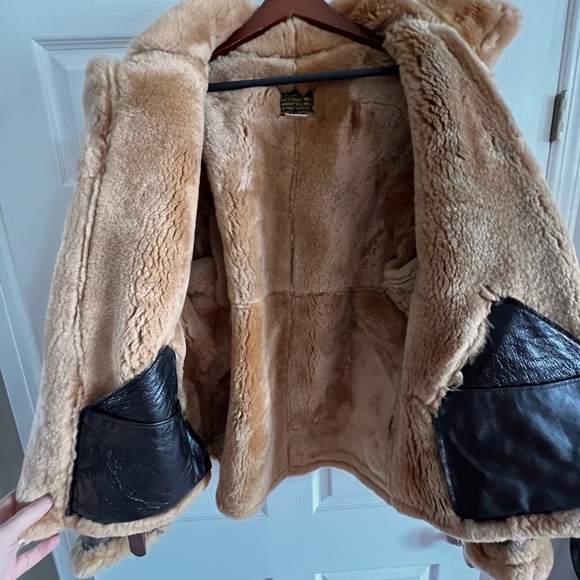 Avirex vintage limited edition leather bomber jacket. - Picture 16 of 16